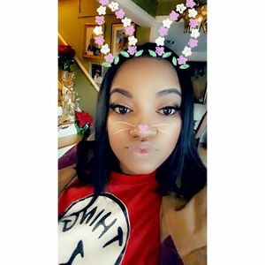 Meet your Posher, Leonela